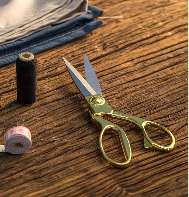 Tailoring Scissors Gold and Silver Size- 9.5 Inch Pack of-1 Pcs.